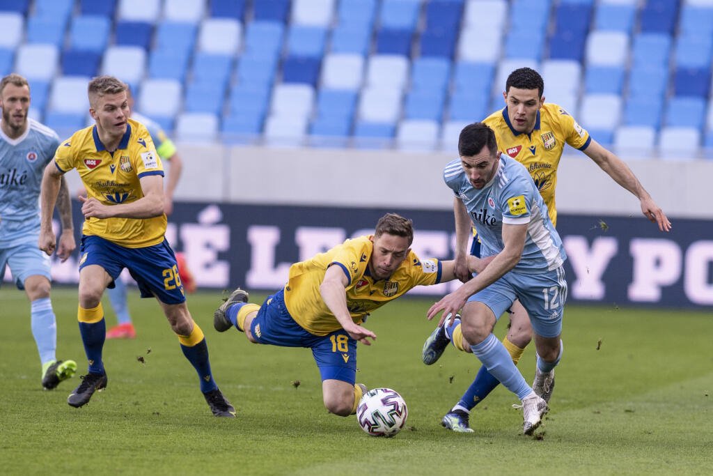 ŠK Slovan Bratislava zužuje káder. Na odchode Daniel aj Ožbolt