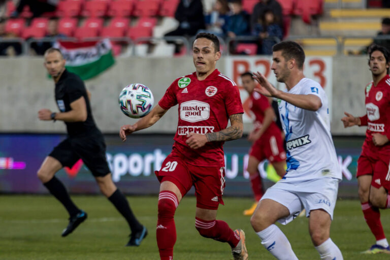 Navrátil září v Maďarsku. Svými góly táhne Kisvárdu