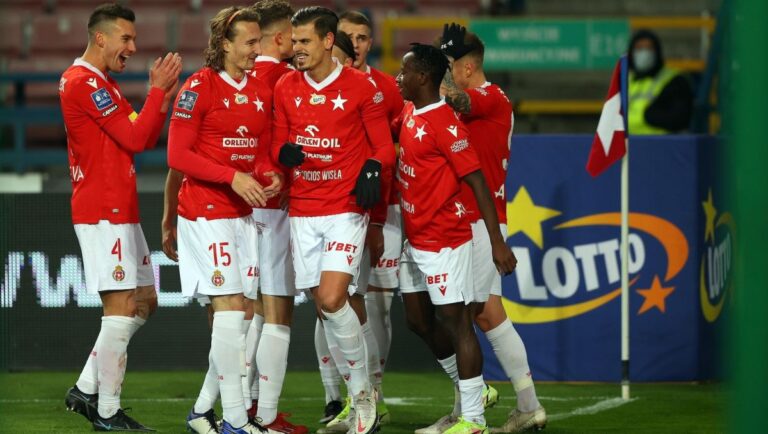Česká kolonie v Polsku roste! Potáhnou čeští útočníci Krakow?