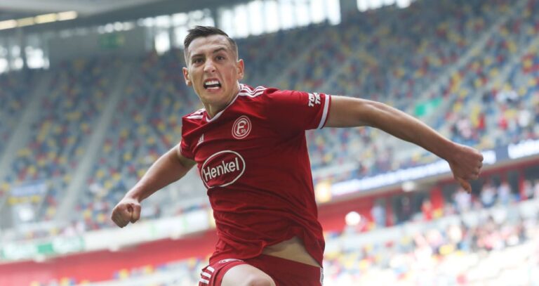 Přestup na lince Feyenoord-Slavia? Eden má přivítat nového útočníka