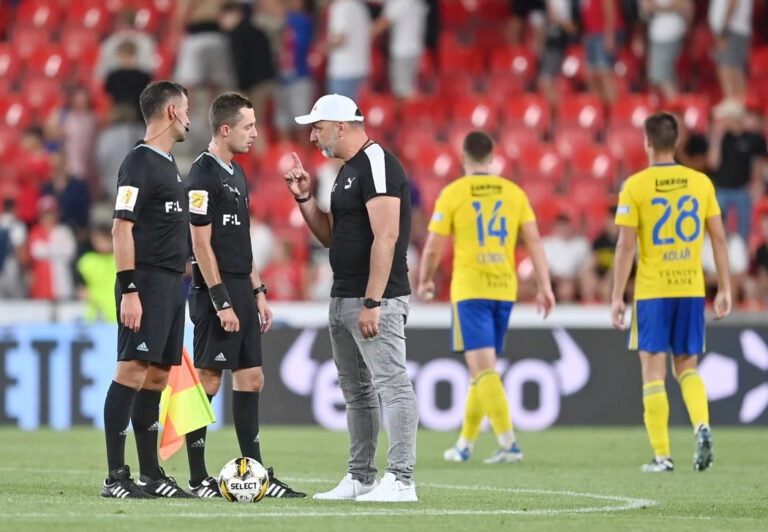 Zbytečná hysterie? Něco je v našem rybníčku špatně…
