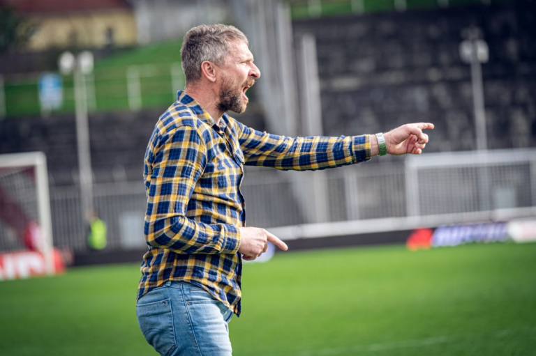 Děravá obrana Brna. Hašek má body za upřímnost a trable s marodkou