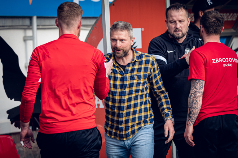 Hašek nasměroval Zbrojovku k tížené&nbsp;výhře, Řezníček zavřel pusu Chramostovi