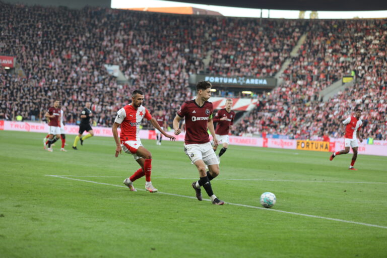 Zuřivý Sparťan: Derby? Válka barev a svátek lobotomů