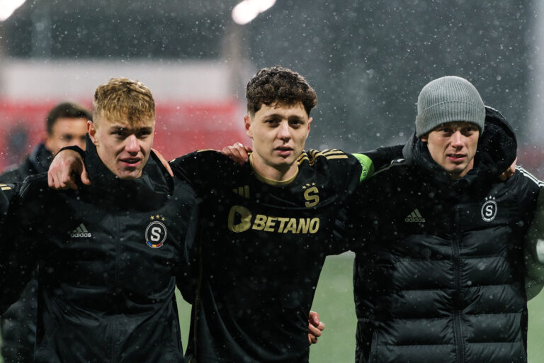 Zuřivý Sparťan: To je tak, když hrajete s Betisem a v neděli si zajedete na perník do Pardubic