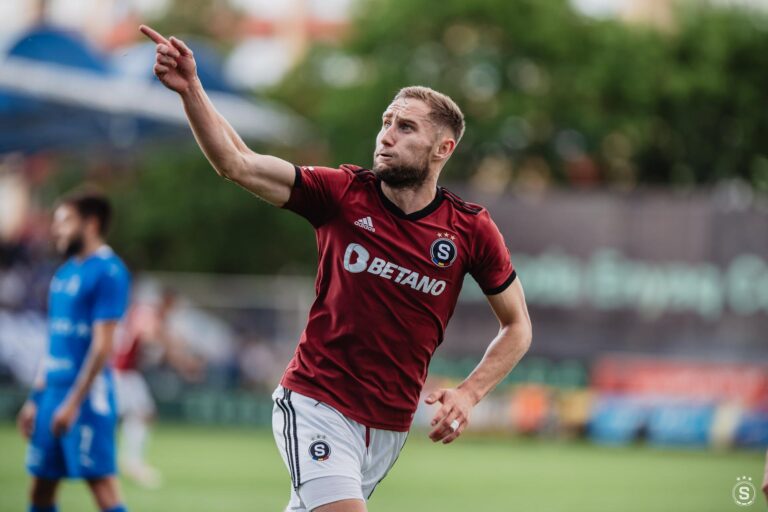 Zuřivý Sparťan: Tak jsme první, no a có! Aneb, pusťte na ně Kuchtu!