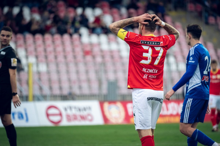 Obávaný střelec Řezníček je nezvykle neškodný. Na jaře se s formou ještě nepotkal