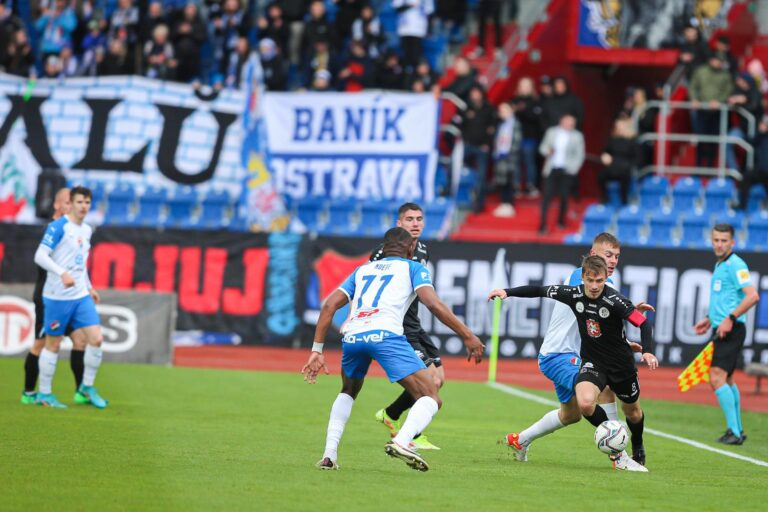 Adam Vlkanova se vrací domů. Jaká prozatím byla jeho fotbalová kariéra?