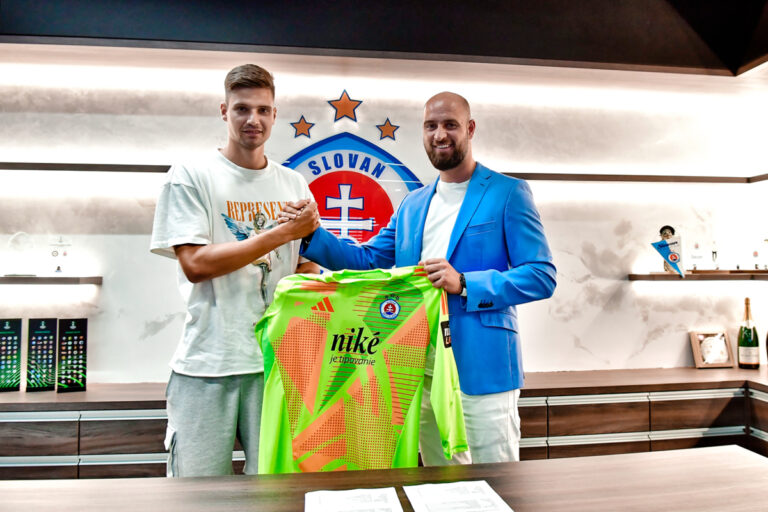 Kontroverzný prestup. Slovan posilní Dominik Takáč z Trnavy