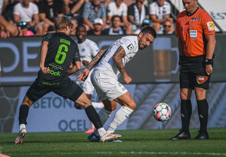 Slovácko sa súdí: Domácí remíza s Jabloncem. Více prostoru pro mladé a nové. Vidí liga souboj mladých trenérů?