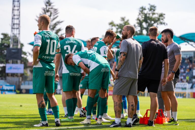 Hlasy z klokaní kapsy: Bohemka obranu neoblíbeného soka neprolomila. Z jihu přivezla jen bod