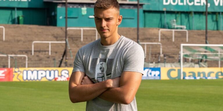Bohemka vyřešila bránu! Přišel slovenský reprezentant do 21 let