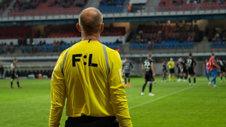 Sudí v hledáčku: Neuznaný gól, faul co nebyl a rozhodčí si mohou vybrat