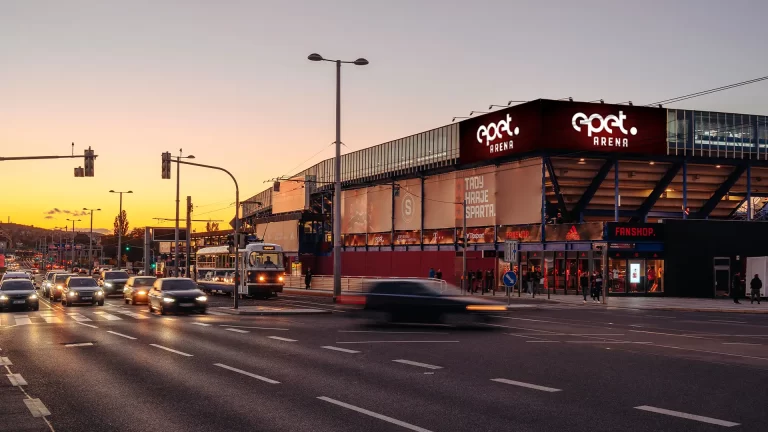 Nový stadion Sparty budí rozpaky ještě před kopnutím do země