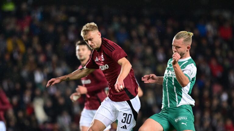 Sparta připisuje druhou výhru v řadě. Děkovat může dvěma odepisovaným hráčům