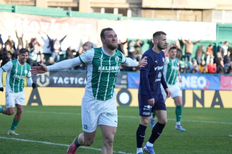 Hlasy z klokaní kapsy: Bohemka v závěru proti Slovácku zmuchlala dva body a hodila je do koše…