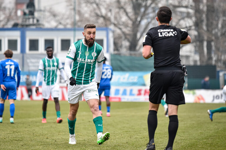 Sudí v hledáčku: Odvolaný gól či červené karty. Na přestupky bohaté kolo budilo vášně. Všechny situace zřejmě posouzeny správně