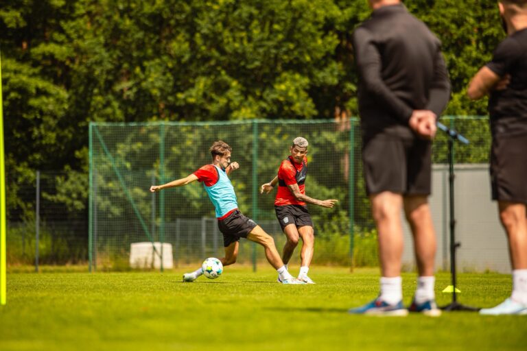 Galaktické přestupové okno v Brně: Souboj gigantů o postup