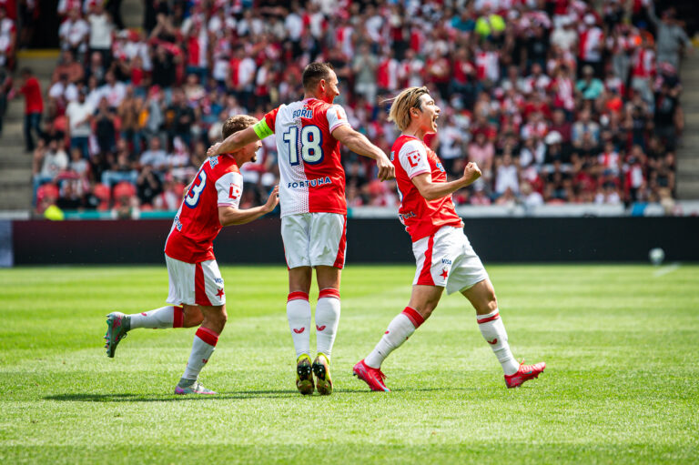 Šest výher a 25 milionů: Slavia vstupuje do sezóny ve velkém stylu