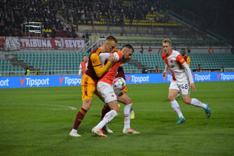 Dva přestupy, jedna otázka: Jak Slavia pracuje s mladými talenty?