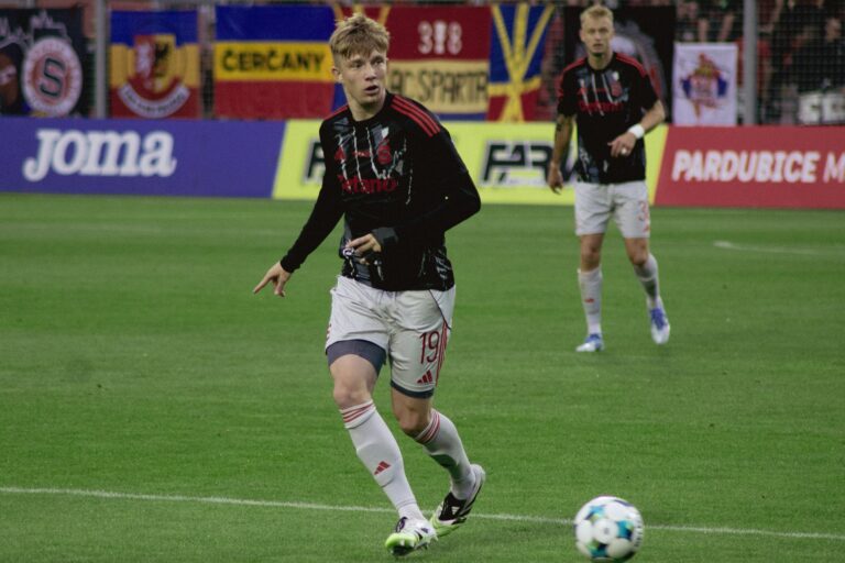 Zuřivý Sparťan: Pecky uplynulého týdne – chyba v matrixu, letenská zdravotní telenovela a Václav Kadlec dá na emoce a lásku k bližnímu (Milínu)!