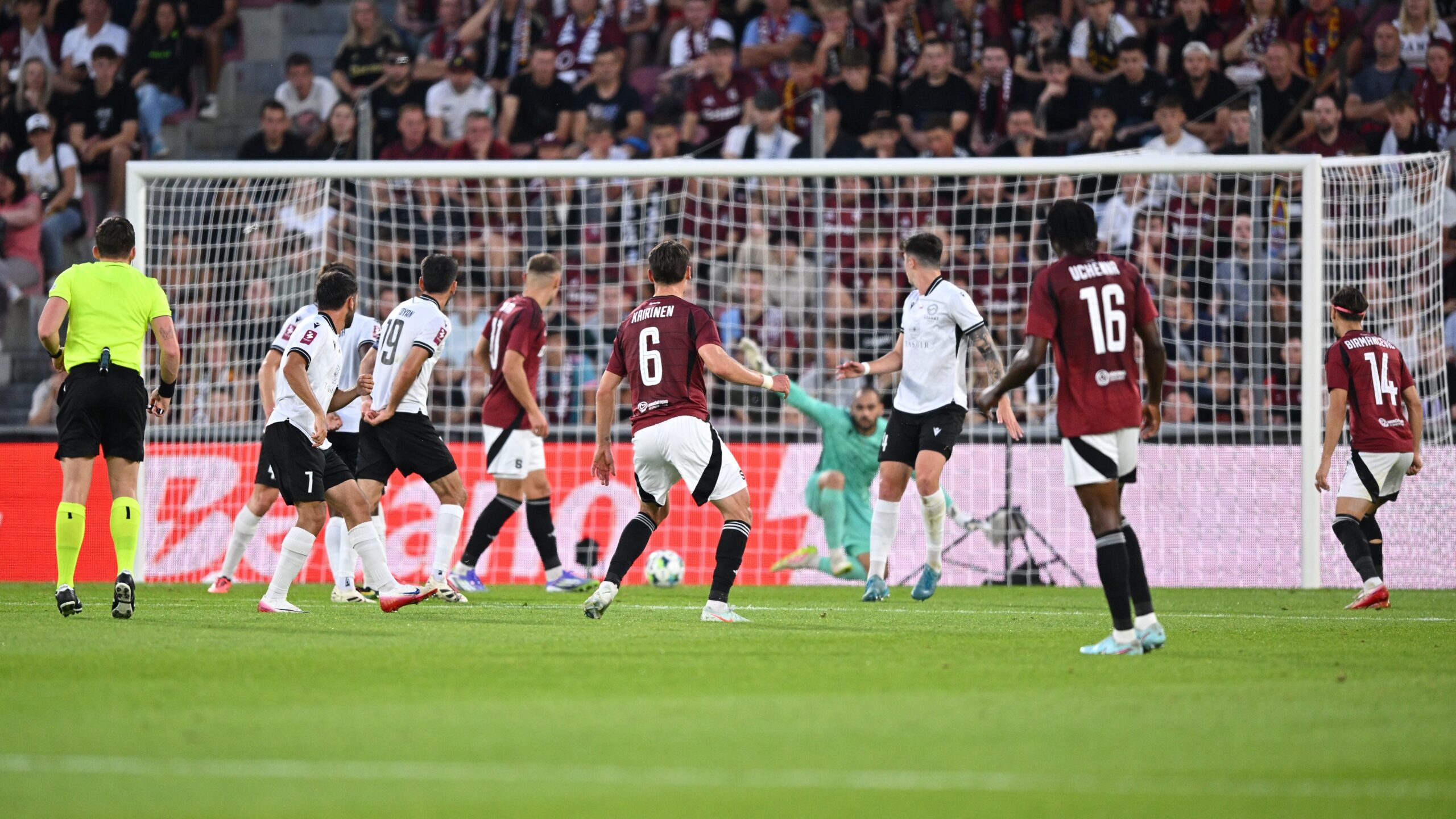 Sparta senzaci nepřipustila. Do Arménie míří s tříbrankovým náskokem