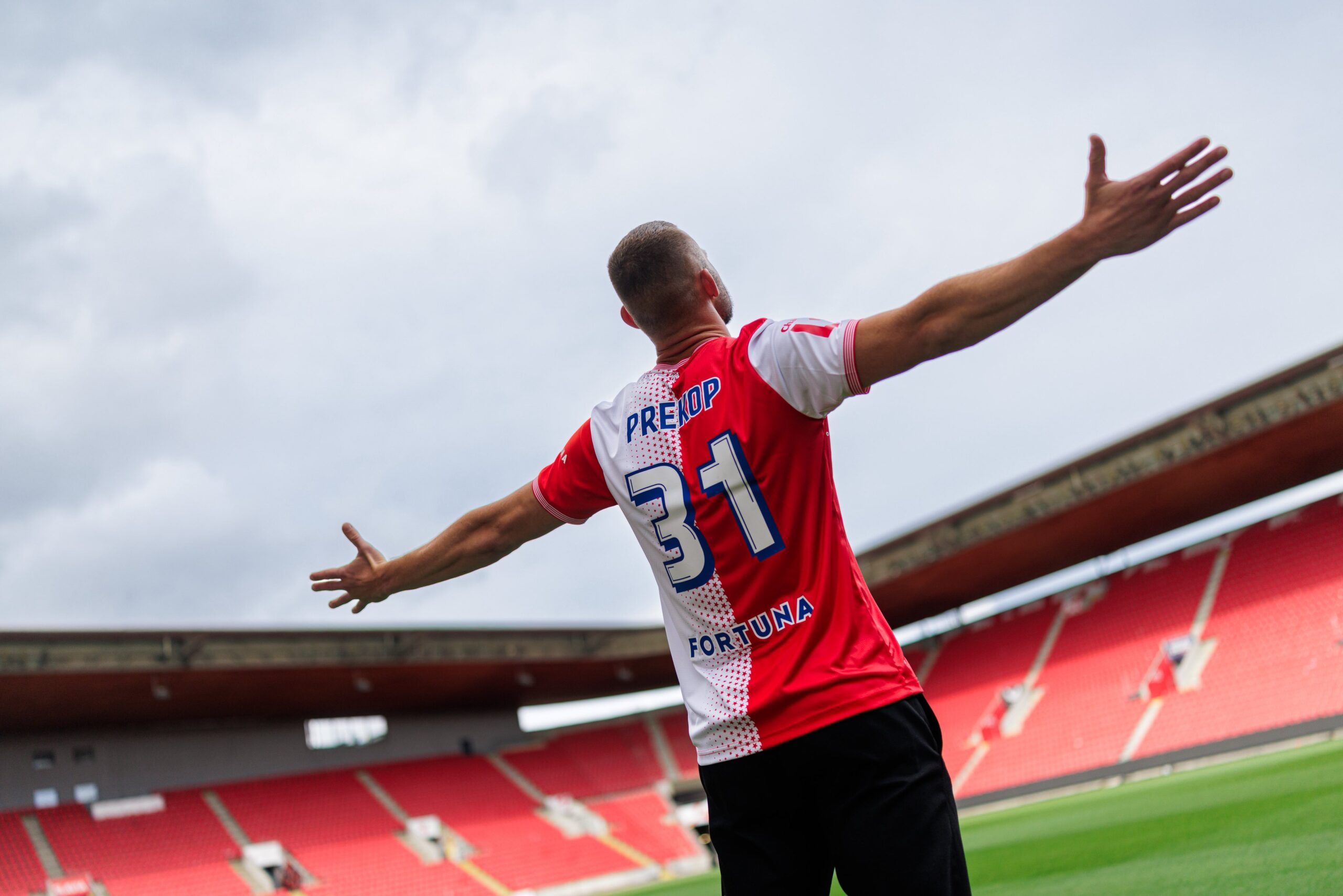 Prekop za tři hráče: Kdo udělal lepší obchod – Slavia nebo Baník?