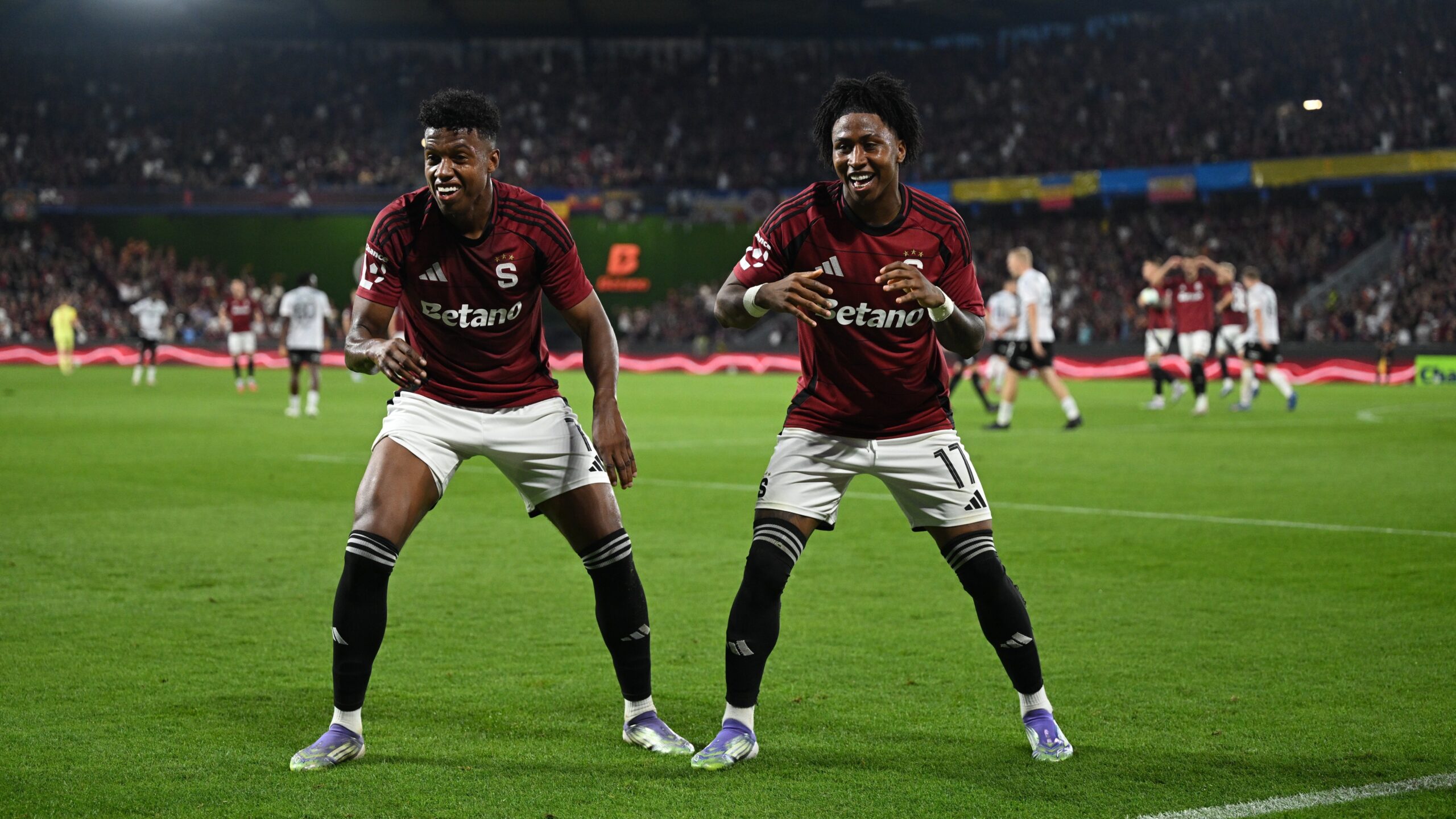 Sparta napravila své zaváhání z Hradce a na Letné přetlačila Plzeň