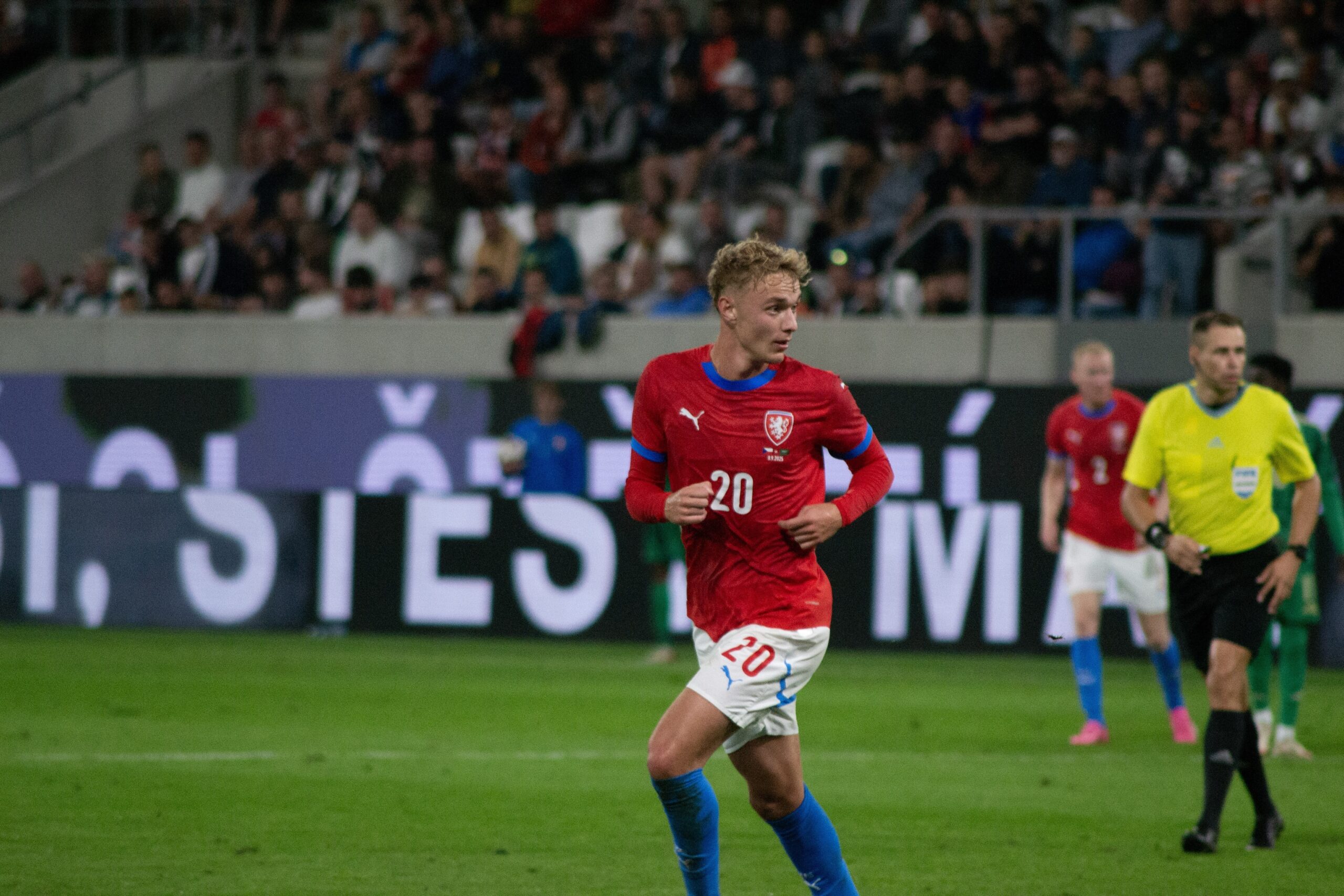 Česko ostudně prohrálo s Faerskými ostrovy. Některá slova Ivana Haška se potvrdila, přesto by měl být odvolán