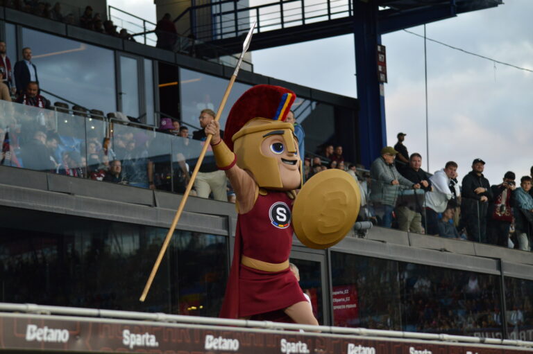 Zuřivý Sparťan: Pecky uplynulého týdne – asistent mistrem bez zásluh, Česko v pohárech a peripetie kolem letenské formy