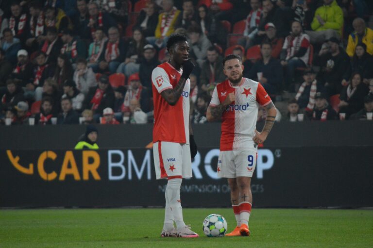 Může Slavia porazit italskou Atalantu? Bude to těžké, ale ne nemožné