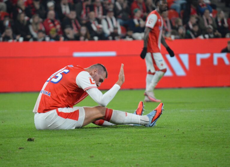 Mohou se Slávisté pomalu loučit s titulem? Jestliže se sešívaní rychle nevzpamatují, klidně to je možné