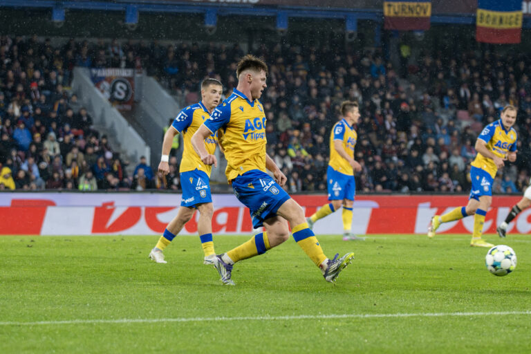 Teprve druhé domácí vítězství Teplic odnesl Baník. Pět zápasů bez výhry i bez vstřeleného gólu