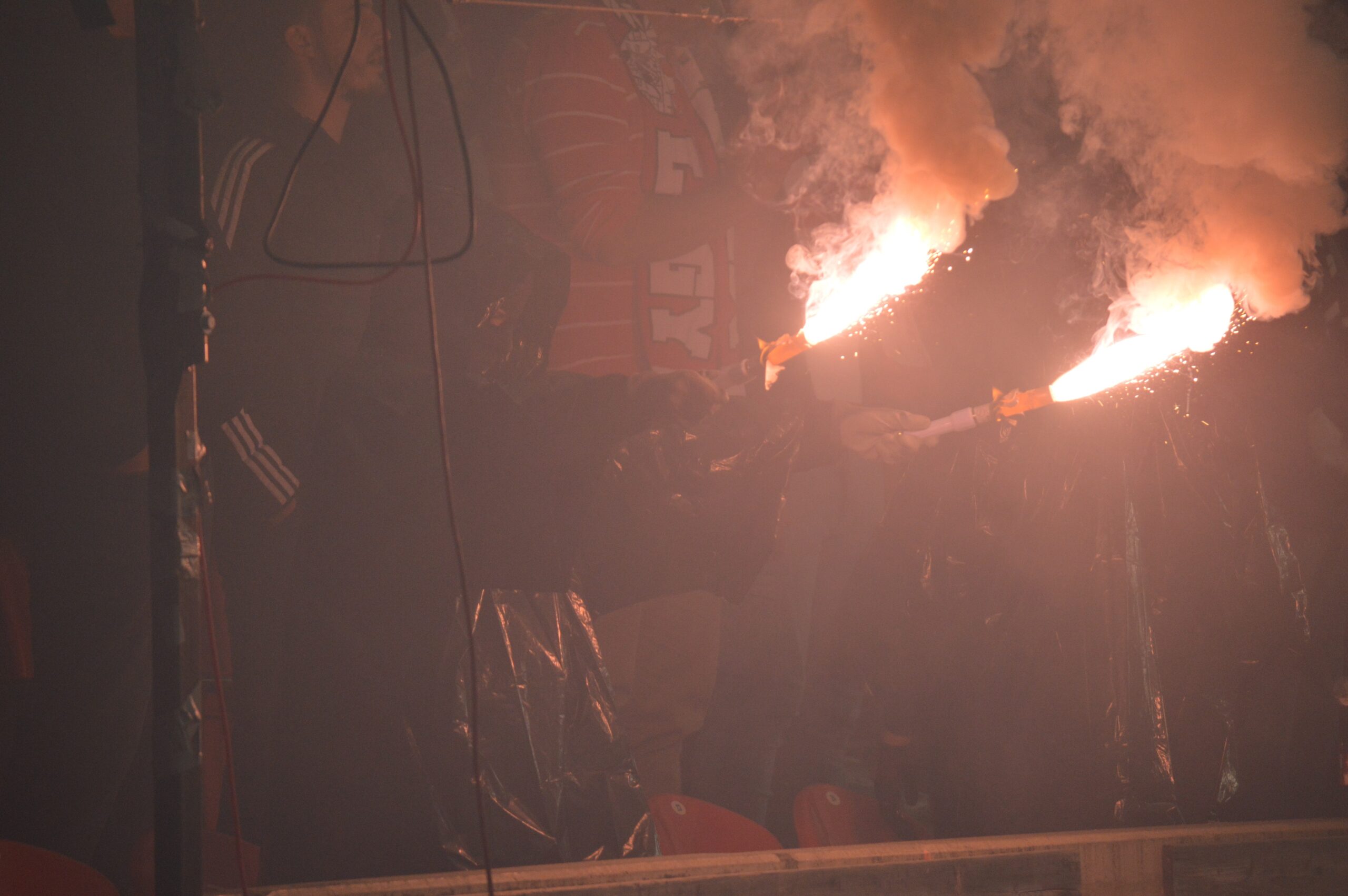 Obrovské pokuty pro kluby za řádění fanoušků. Je opravdu všechno toto nutné?