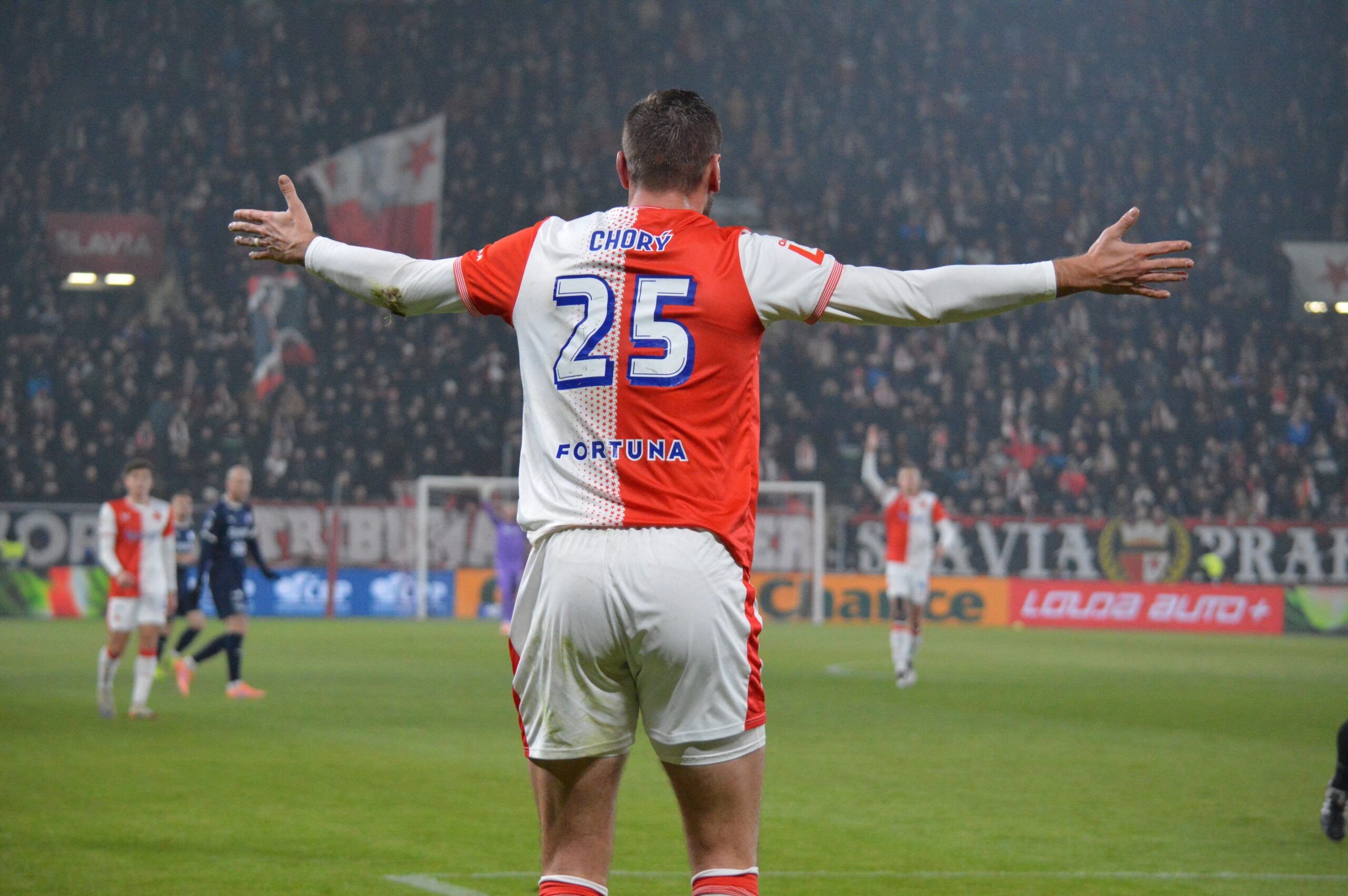 Sudí v hledáčku: Chyby rozhodčích ovlivňovaly zápasy. Tohle kolo se z jejich pohledu opravdu nepovedlo