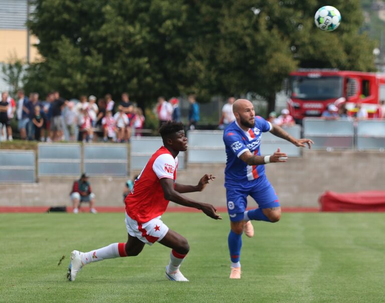Slavia vládne i ve druhé lize, Zbrojovka je až třetí