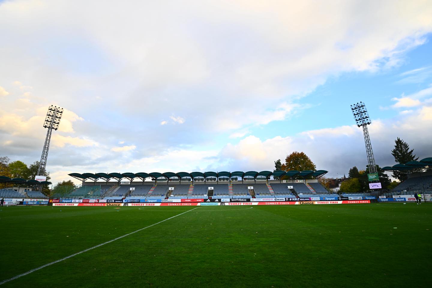 Manažer Michée řídí Dynamo z Francie. Klub alespoň oznámil několik posil