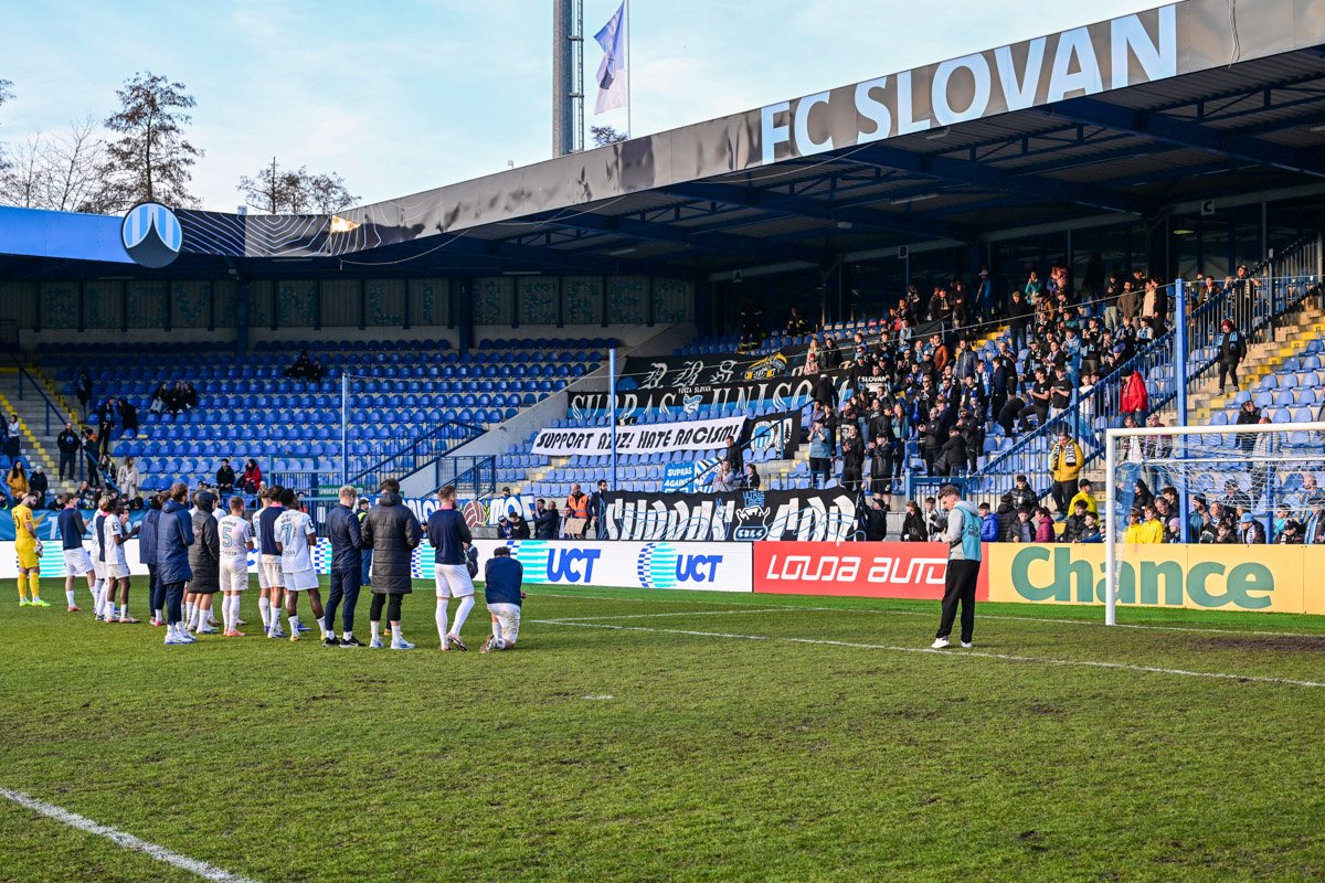 Slovan si nahněval fanoušky. Proti Hradci podal bezkrevný výkon 
