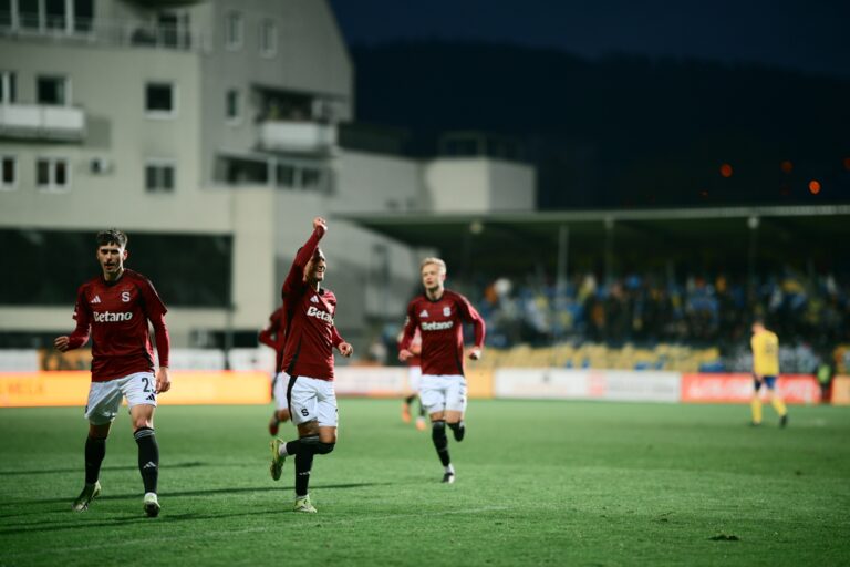 Trpělivá Sparta si došla pro další tři body. Na Zlín vyzrála až po hodině hry