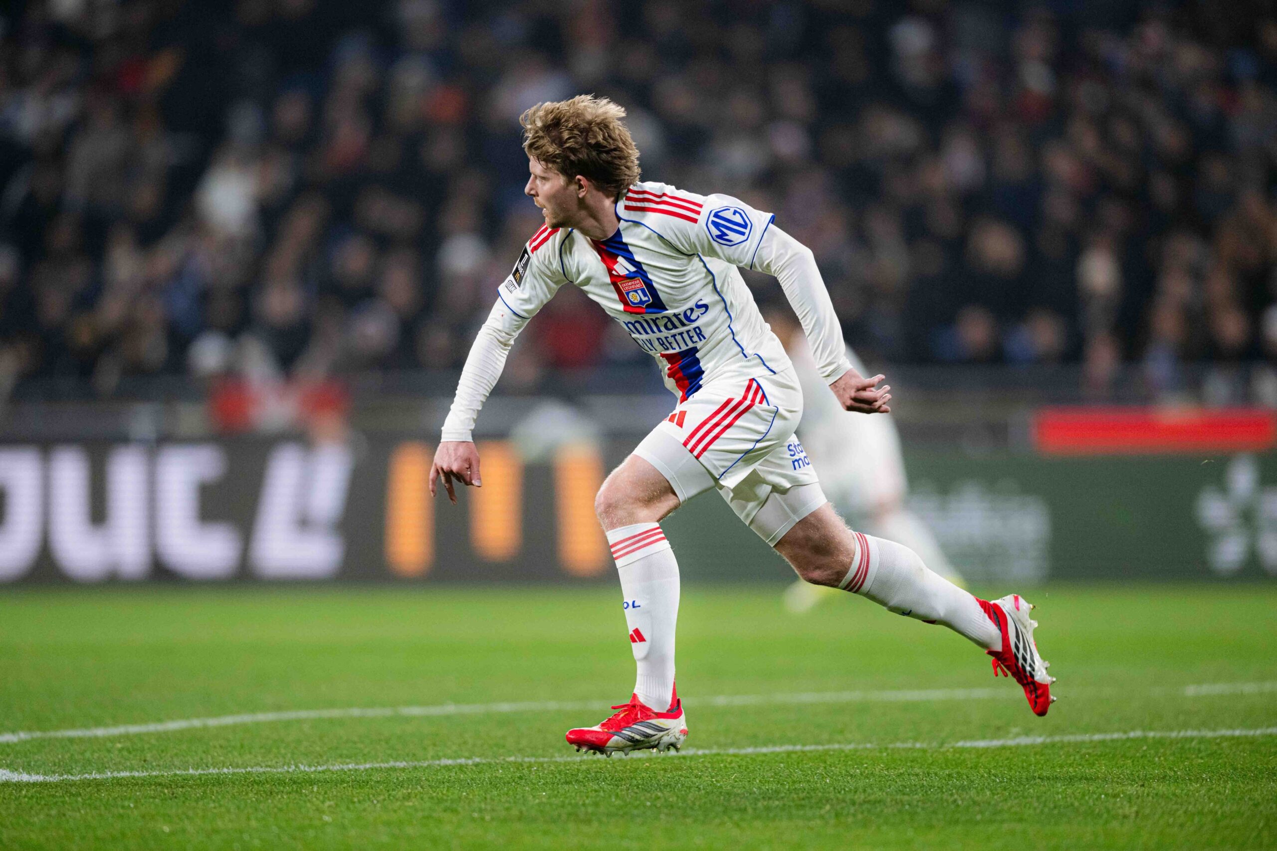 Jeden vyloučen a dva zranění. Některým Čechům v zahraničí se moc nedařilo