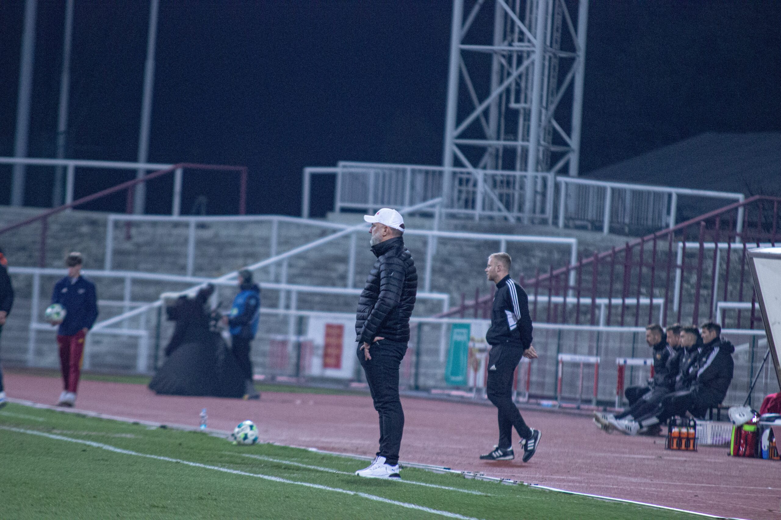 Slavia nepřipustila ztrátu na Julisce. Trenér zariskoval s nasazením Chorého, ale vyplatilo se mu to