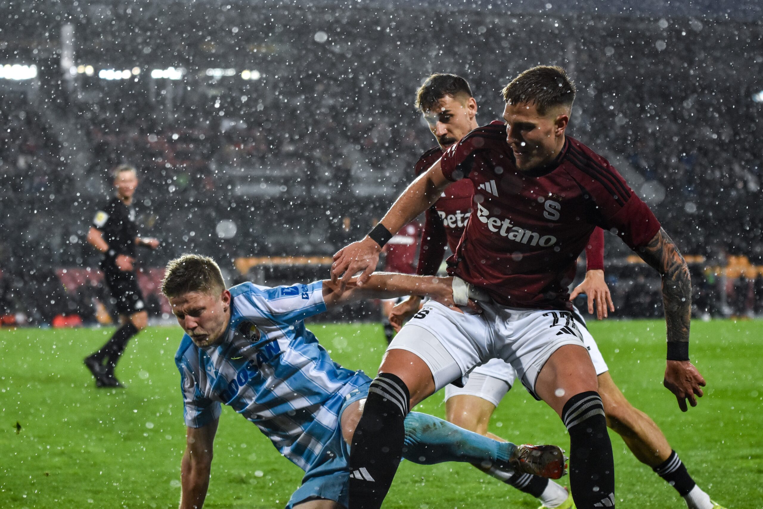 Od Červa po Millu: Jak transferové chyby připravují Spartu o titul