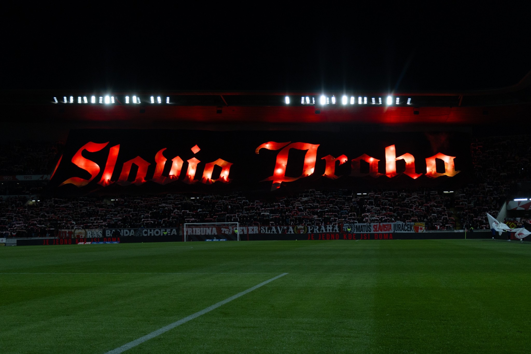 Částky za pokuty pro Slavii se rozrůstají. Po zápase s Libercem přijde další. Jak dlouho ještě bude klub trpělivý?