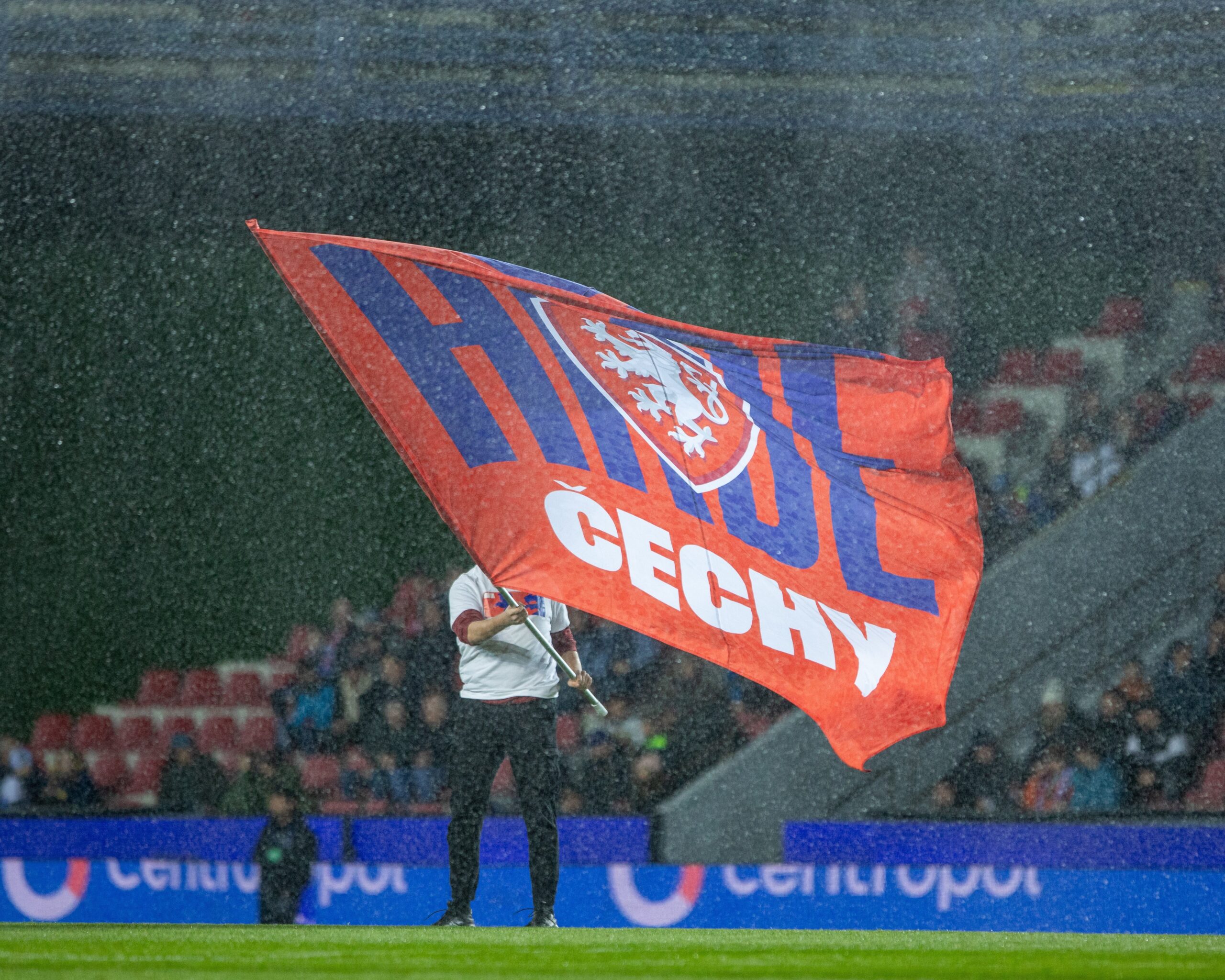 Zuřivý Sparťan: Pecky uplynulého týdne – sága „Ivánku, kamaráde“ díl nekončící další a repre o pověstný fous