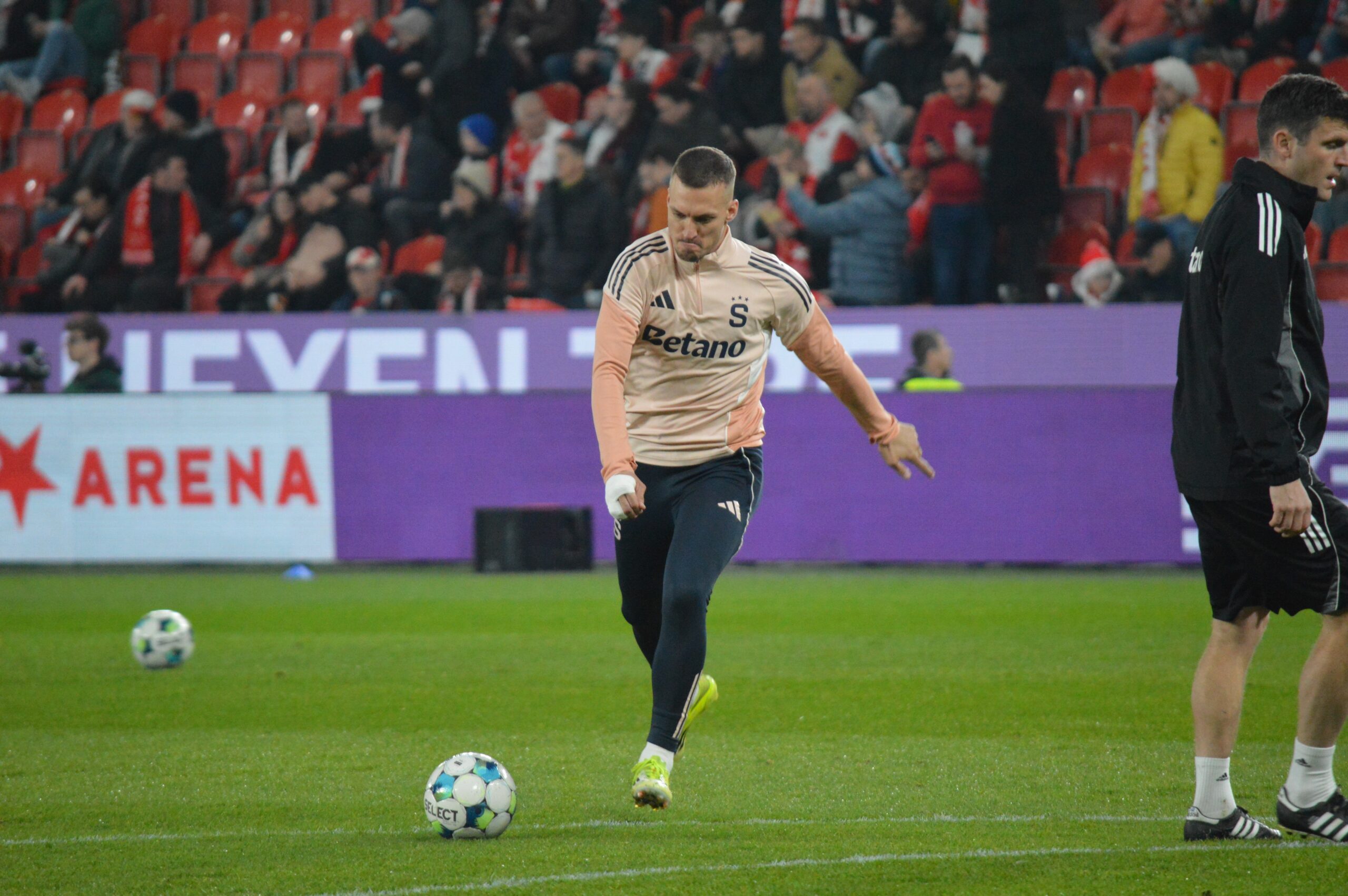 Opakování pohárového čtvrtfinále, Slavia na Letné nebo Sparta s týmem Romana Skuhravého