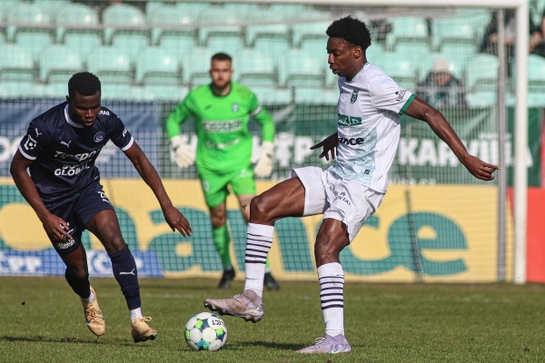 Jeden tým se rozjel, druhý se topí v obří krizi. Situace v Karviné a na Slovácku jsou zcela opačné