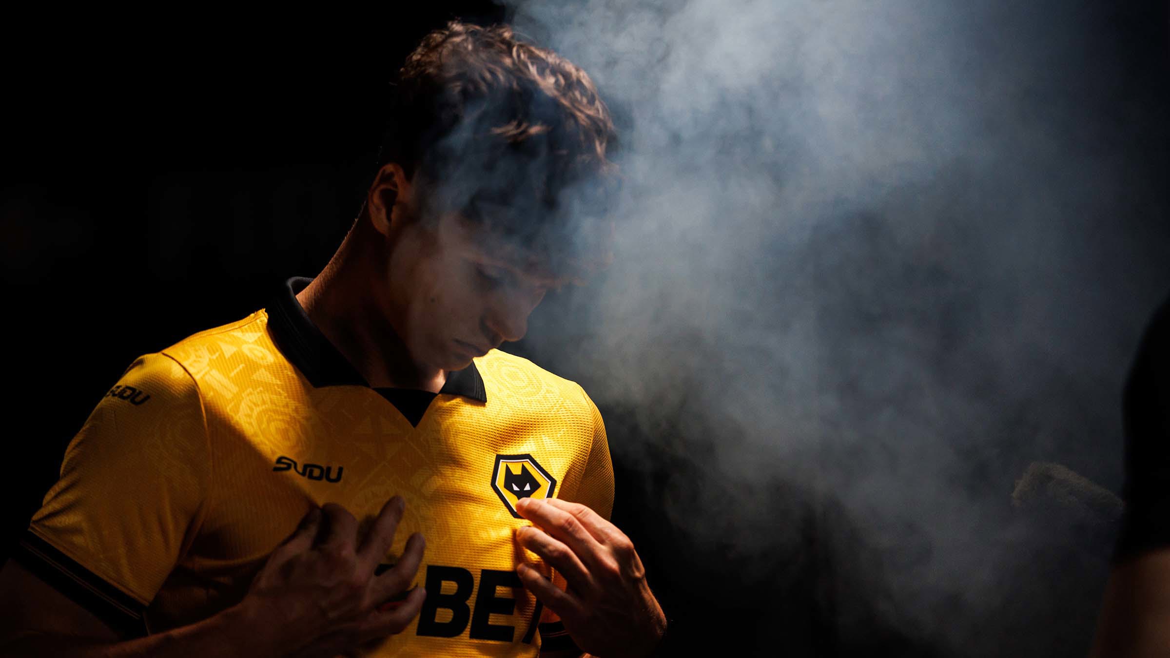 Kapitánem České reprezentace Ladislav Krejčí. Slávističtí fanoušci jsou nespokojení, jenže kdo jiný?