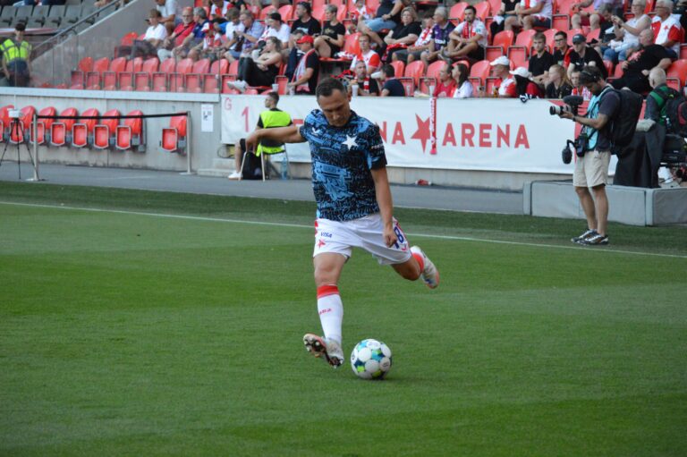 Těžký zápas Slavie v Hradci. Jindřich Trpišovský se musí obejít bez několika opor. Ztratí opět body?