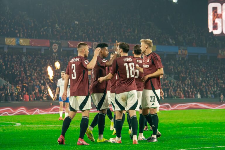 Zuřivý Sparťan: Pecky uplynulého týdne – všichni už jsou v Mexiku (my také jedeme), to neznáte „Jelena“ a Sparta statečně hájí druhého fleka