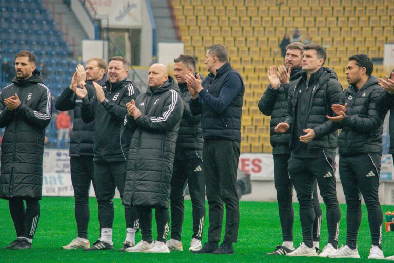 Pět důvodů, proč rudí zůstanou bez trofeje. A béčko je na sestup